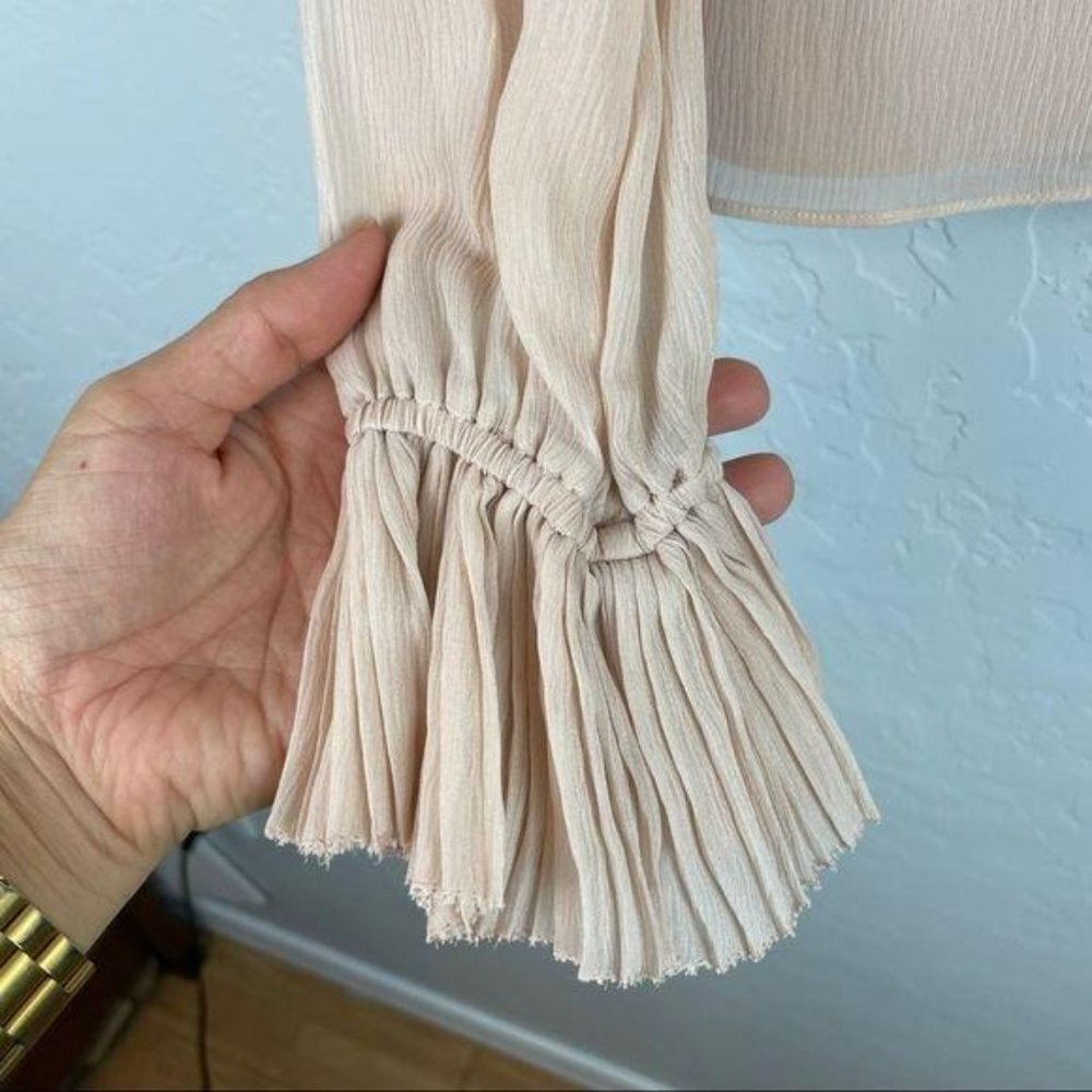 Intermix Nelly Silk Ruffle Cold Shoulder Blouse Blush Pleated Pink Size 0 - Picture 6 of 10